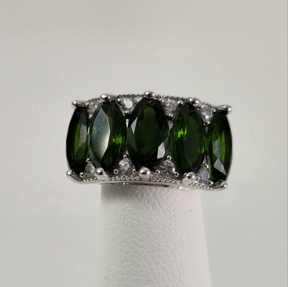 Sterling Silver 925 Striking Five Stone Ring